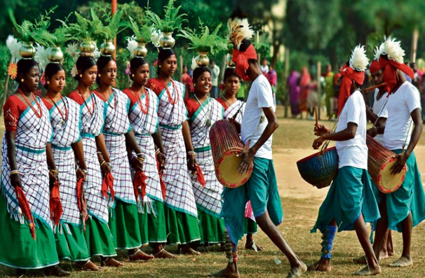 विश्व आदिवासी दिवस पर एक कविता